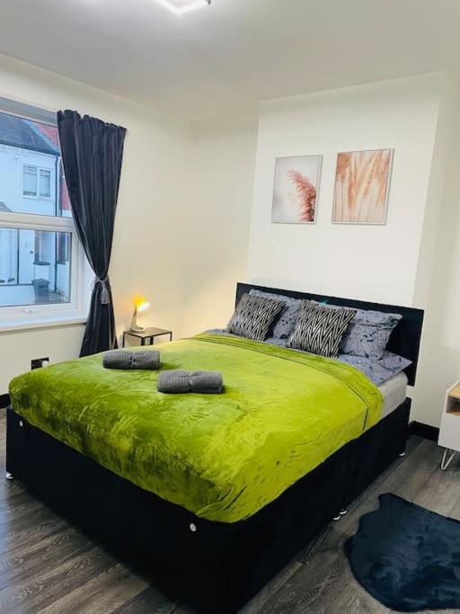 Central Area Terraced House With Private Hot Tub Lincoln Exteriör bild