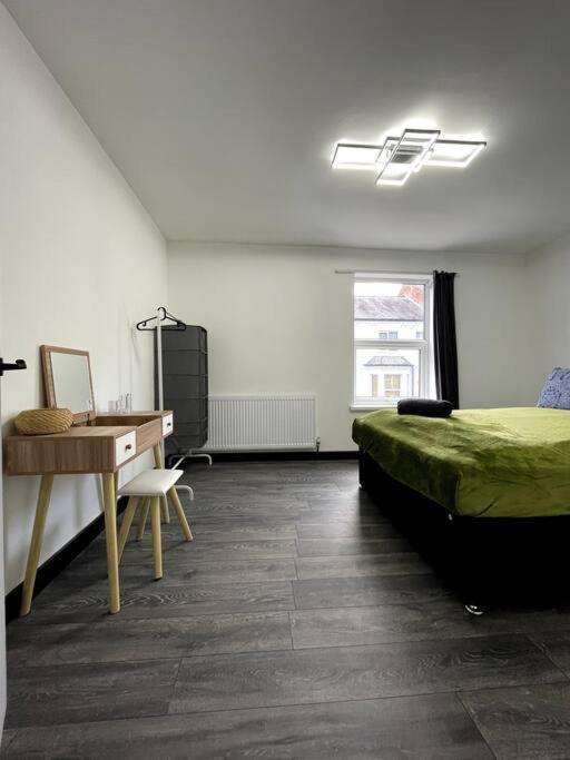 Central Area Terraced House With Private Hot Tub Lincoln Exteriör bild