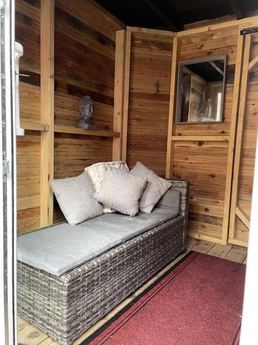 Central Area Terraced House With Private Hot Tub Lincoln Exteriör bild