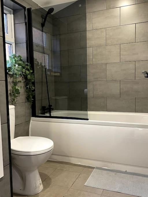 Central Area Terraced House With Private Hot Tub Lincoln Exteriör bild